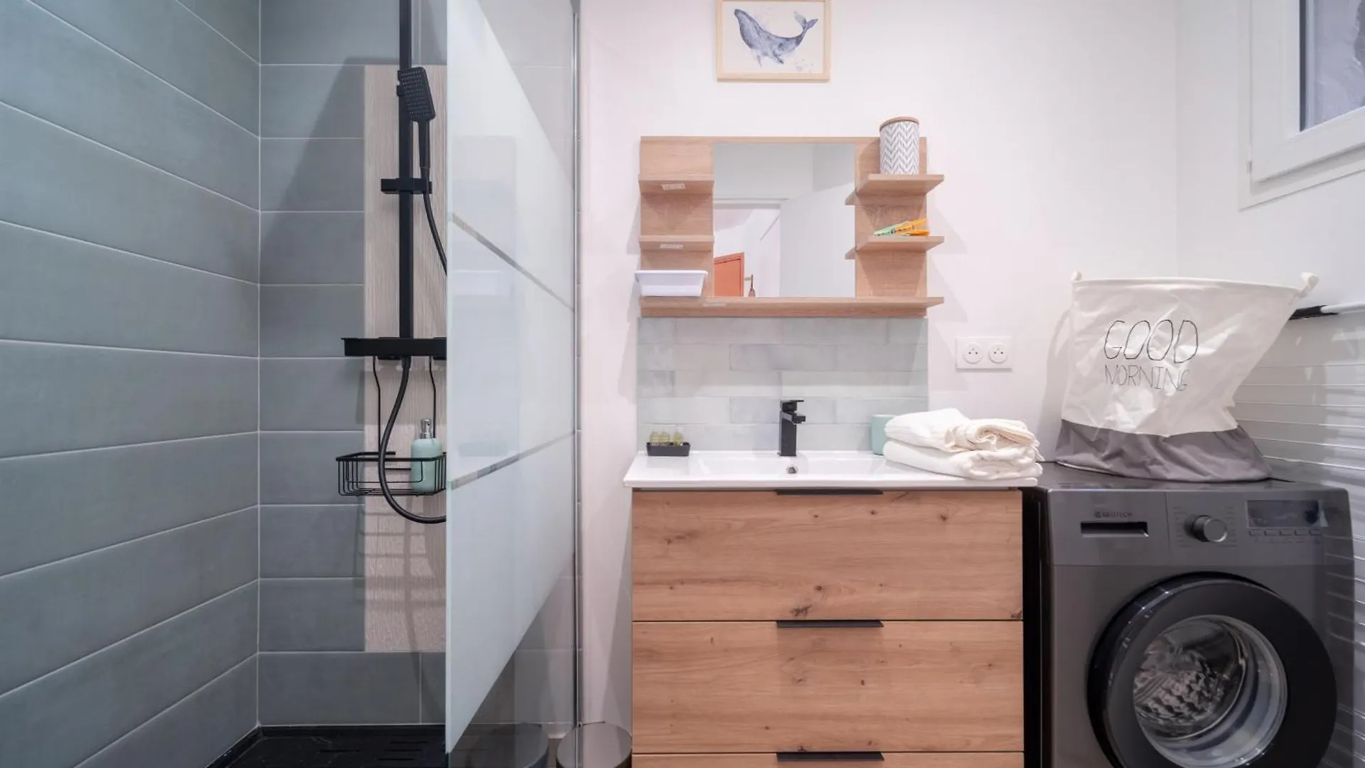 Appartement Neuf Climatise Tout Equipe 4 Personnes Gare De La Blancarde Marseille France