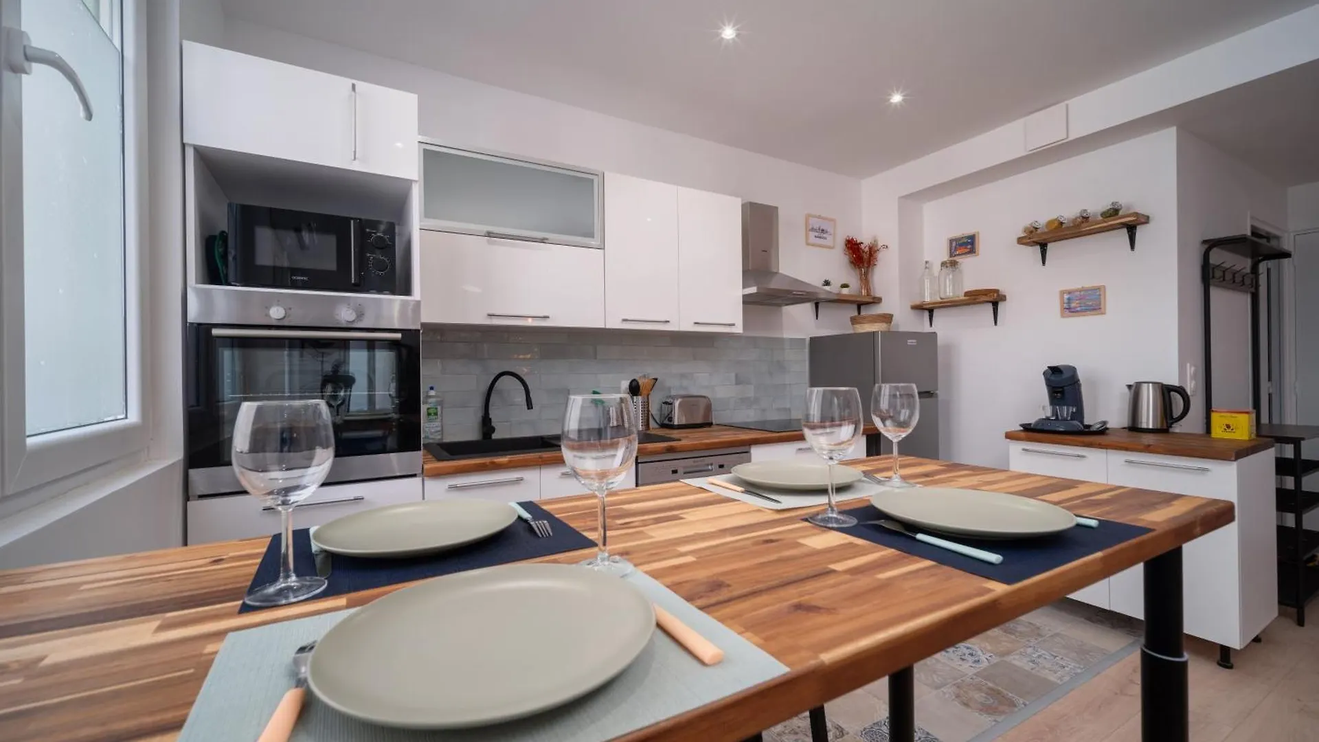Appartement Neuf Climatise Tout Equipe 4 Personnes Gare De La Blancarde Marseille